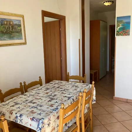 Residenceduemari 3* Capo Vaticano