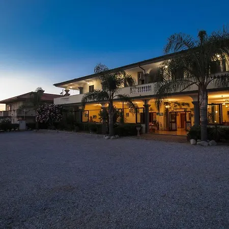 Residenceduemari Apart Otel Capo Vaticano