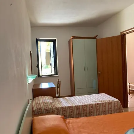 Residenceduemari Capo Vaticano