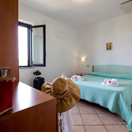 Residenceduemari מלון דירות 3*