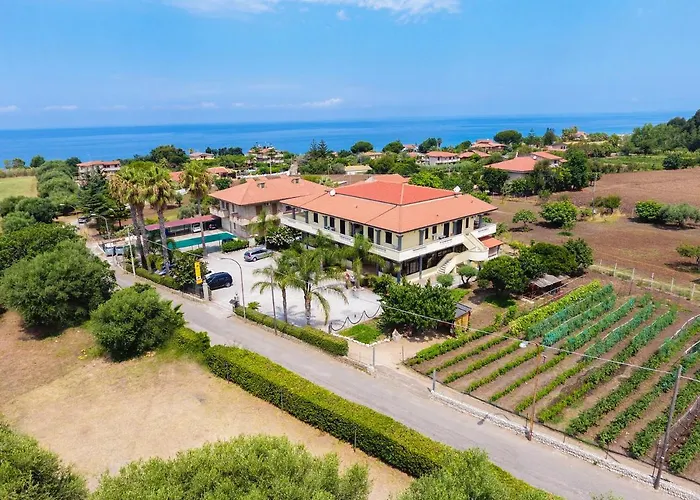 Apartmanhotel Residenceduemari 3*