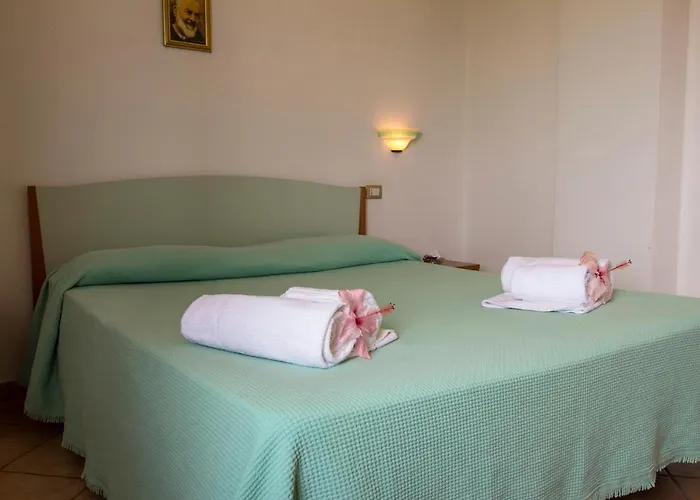 Residenceduemari Apartmanhotel Capo Vaticano
